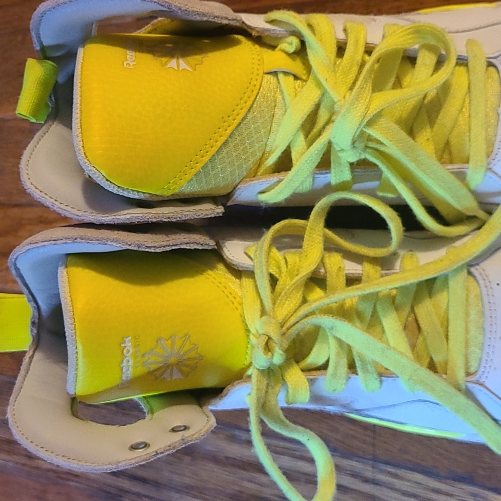 Hi Top Reebok Classic - Picture 2 of 5
